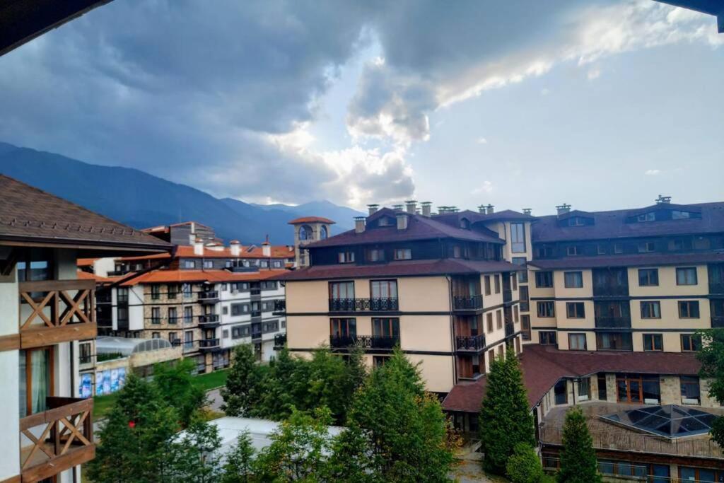 Large Gondola - Center, Neon * Bansko